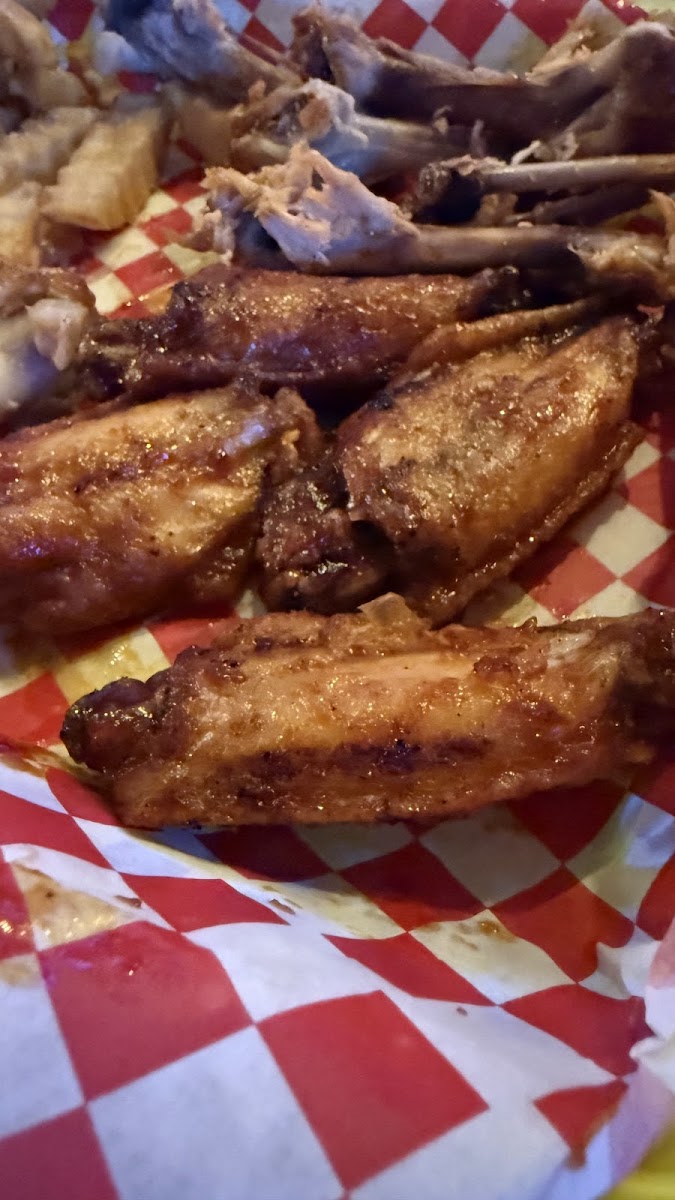 Barracuda Taphouse & Grill - Photo 4