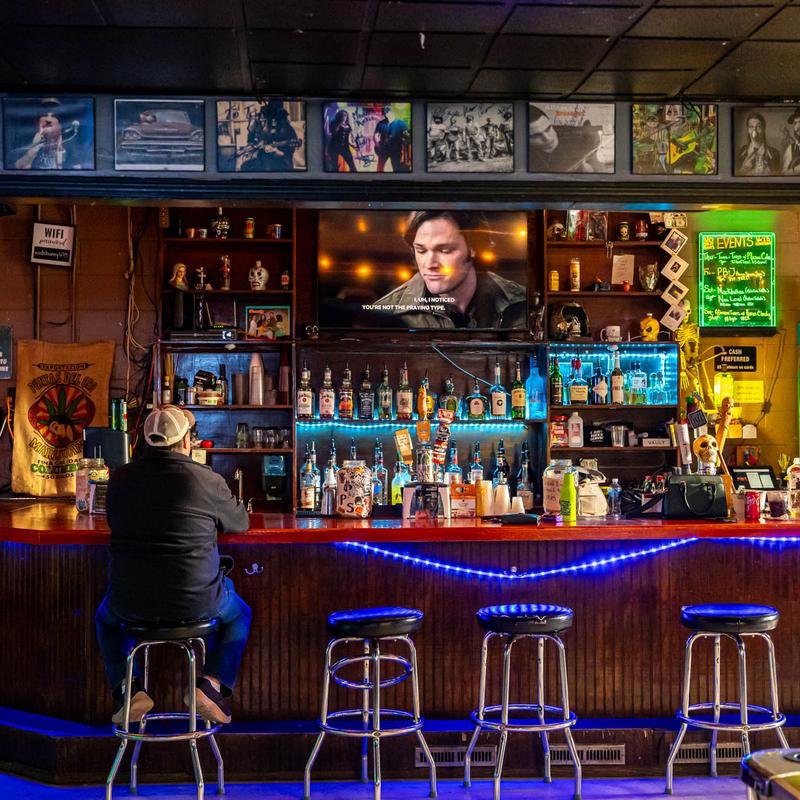 Tribble's Bar - Photo 3