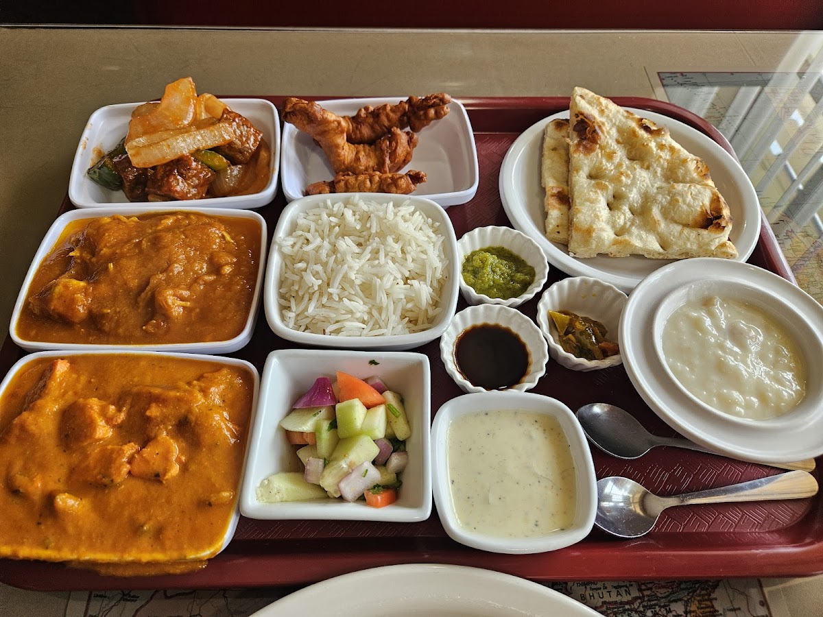 Bombay Curry And Grill - Photo 3