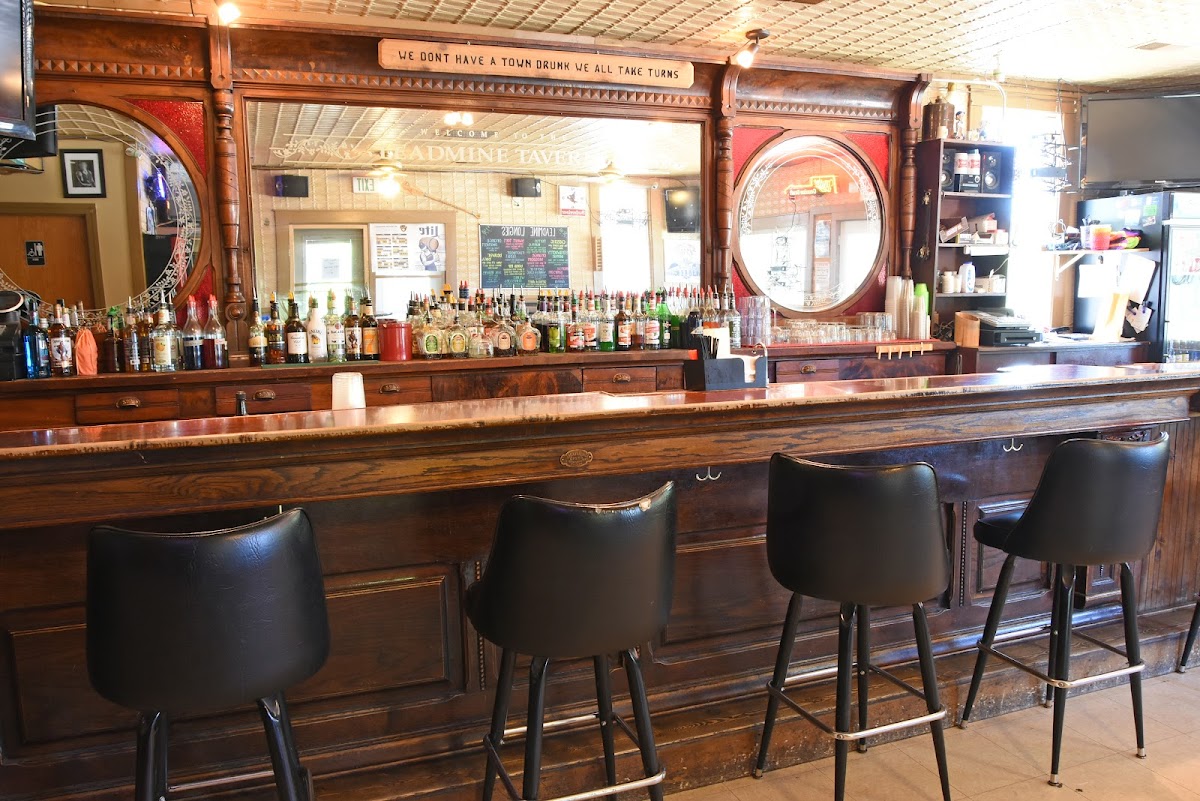 Leadmine Tavern - Photo 1