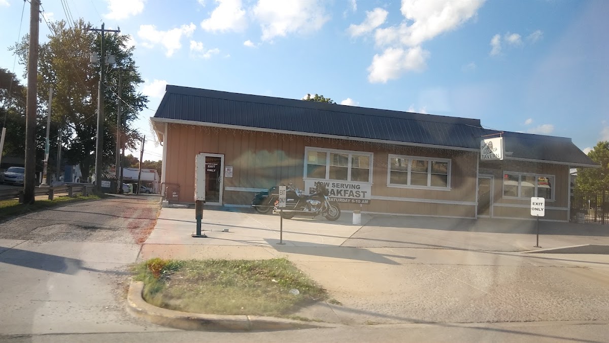 Office Tavern - Photo 6