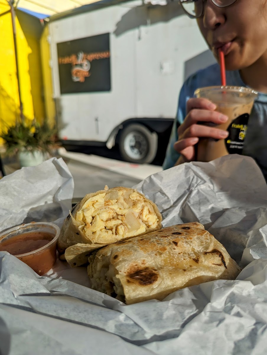 Fratelli Espresso Food Truck - Photo 9