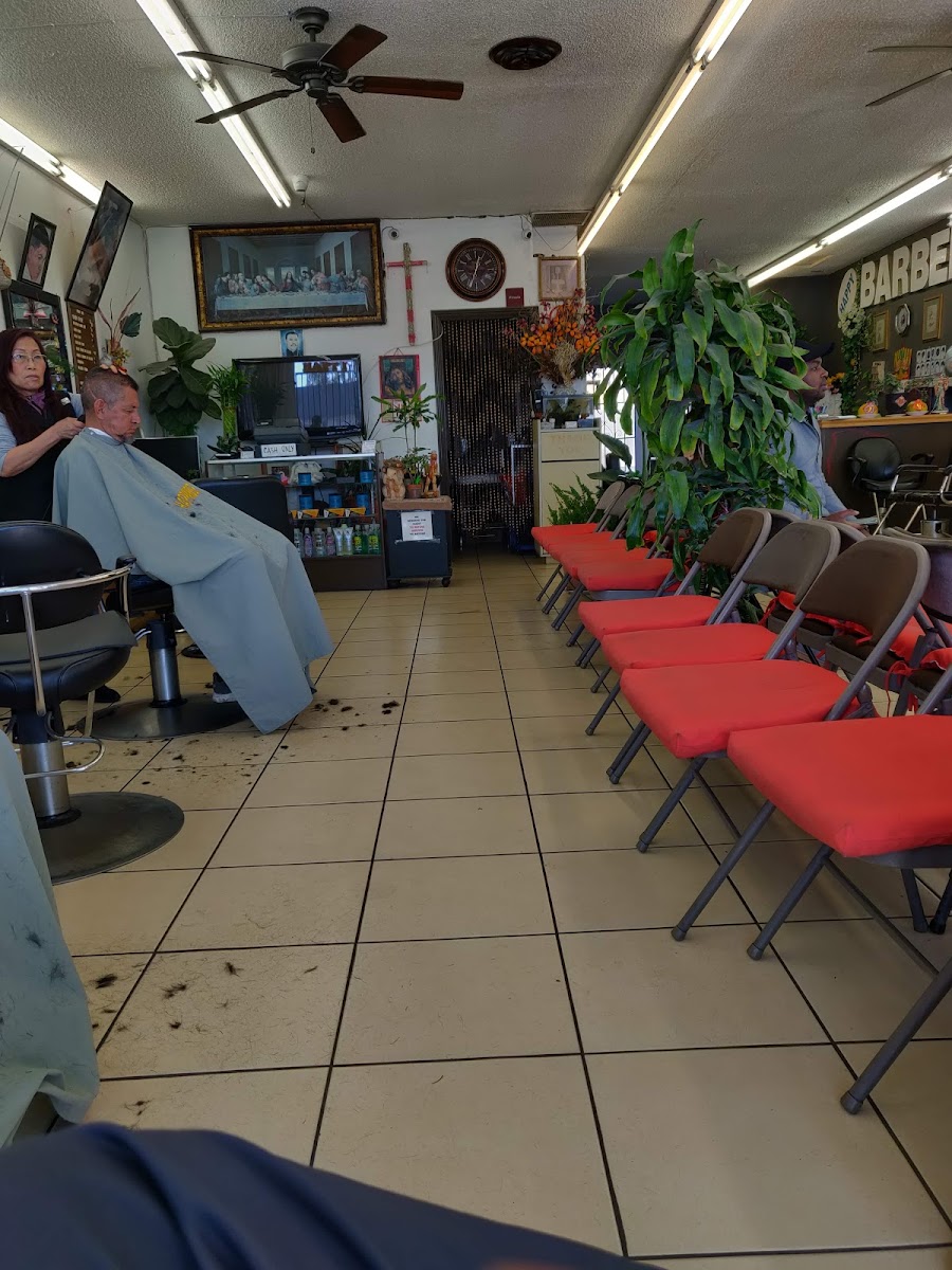 Happy Barber - Photo 2