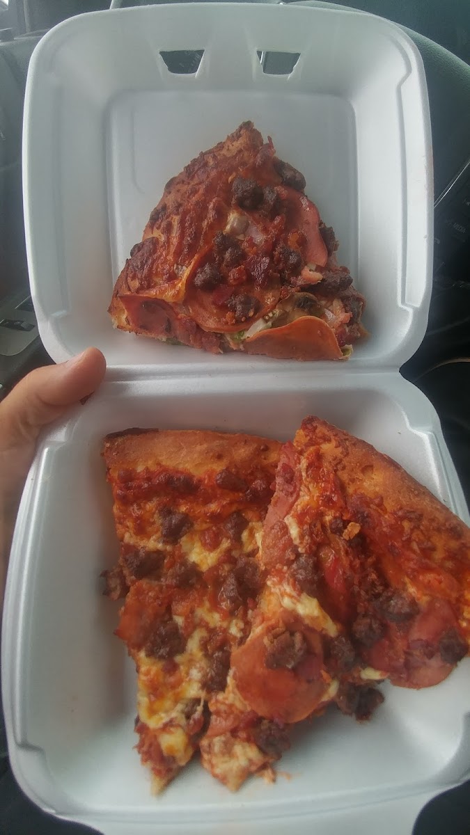 Norm's Pizza - Photo 8