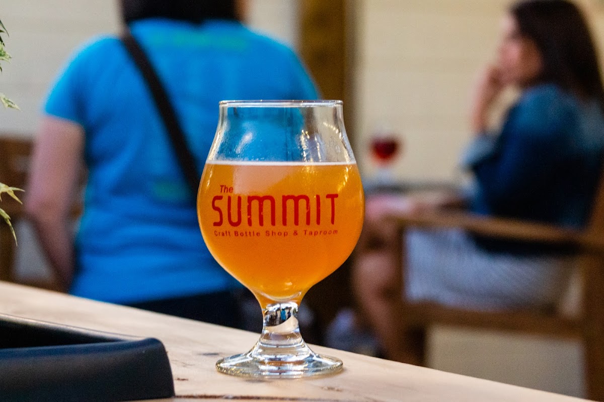 The Summit Beer Shop - Photo 2