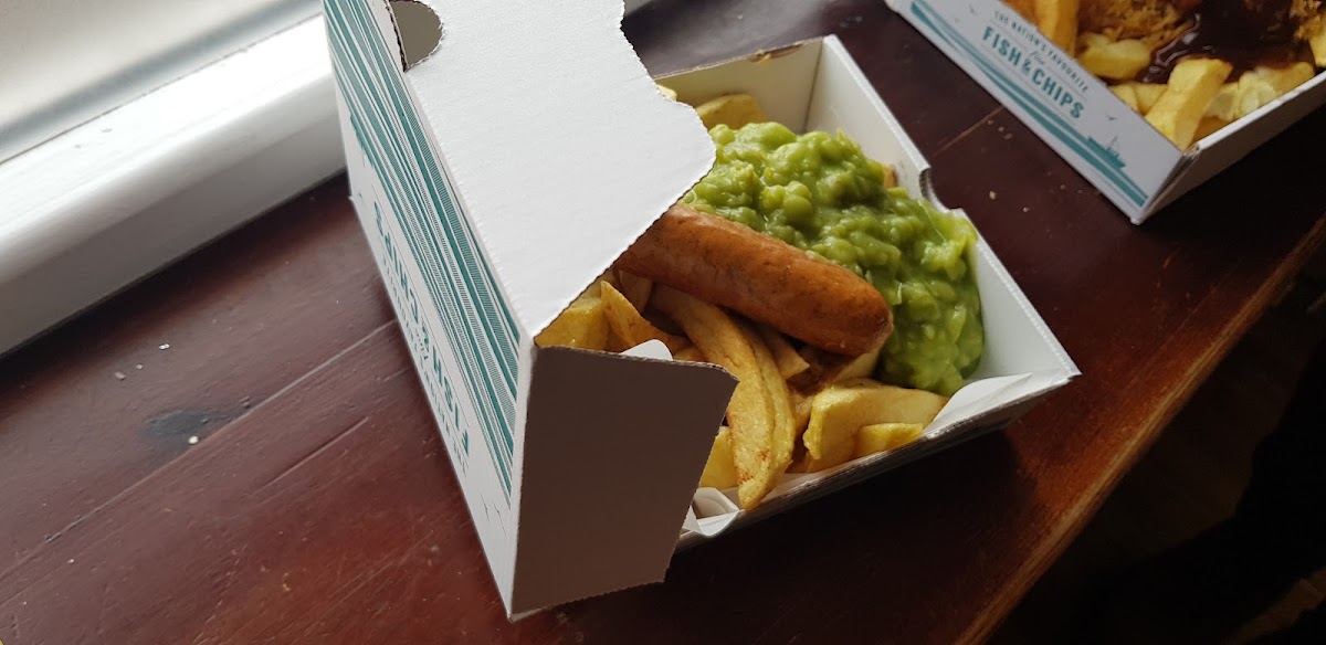 Carlton Chippy - Photo 1