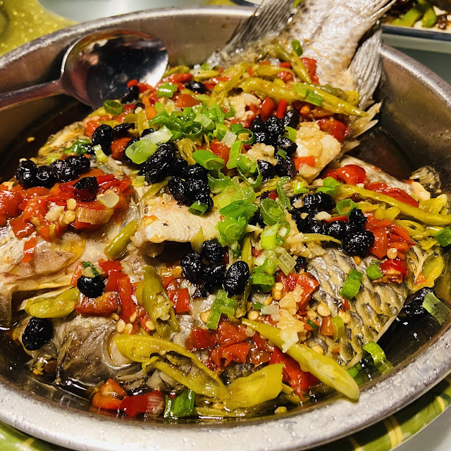 chongqing grilled sea bass 重庆烤鲈鱼