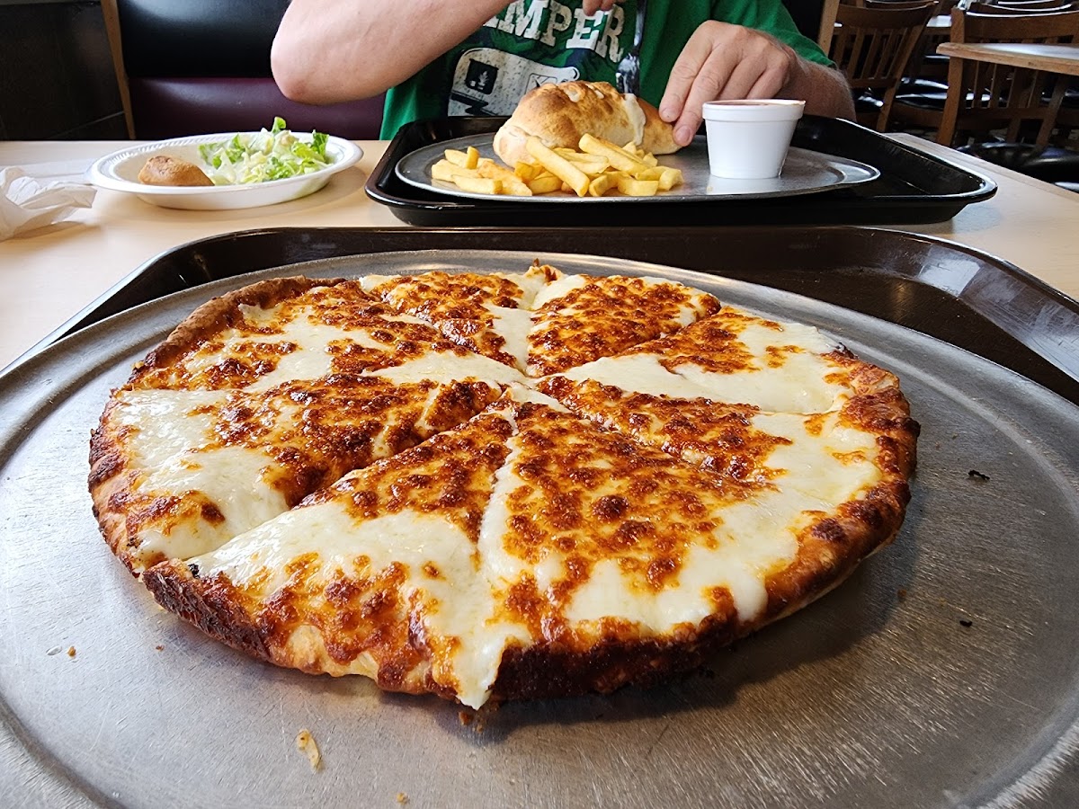 Gondola Pizza - Photo 2
