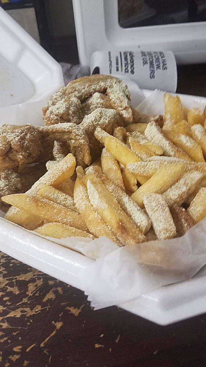 Fresh Fish & Fry - Crack Chicken - Photo 8