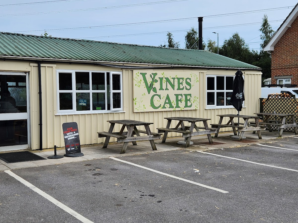 Vines Kitchen - Photo 5