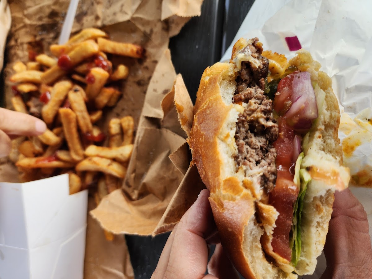 The Shady Coyote Fries & Grill - Photo 4