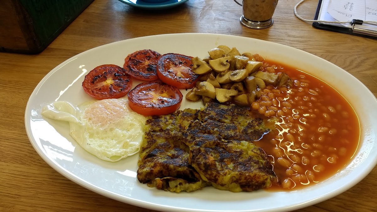Lakeview Palace Cafe - Photo 1
