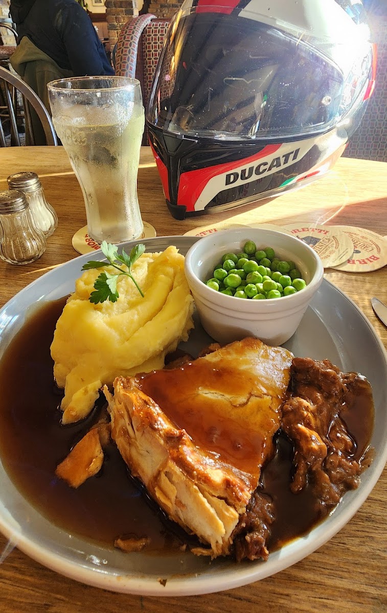 The Bell & Chimes Restaurant - Photo 7