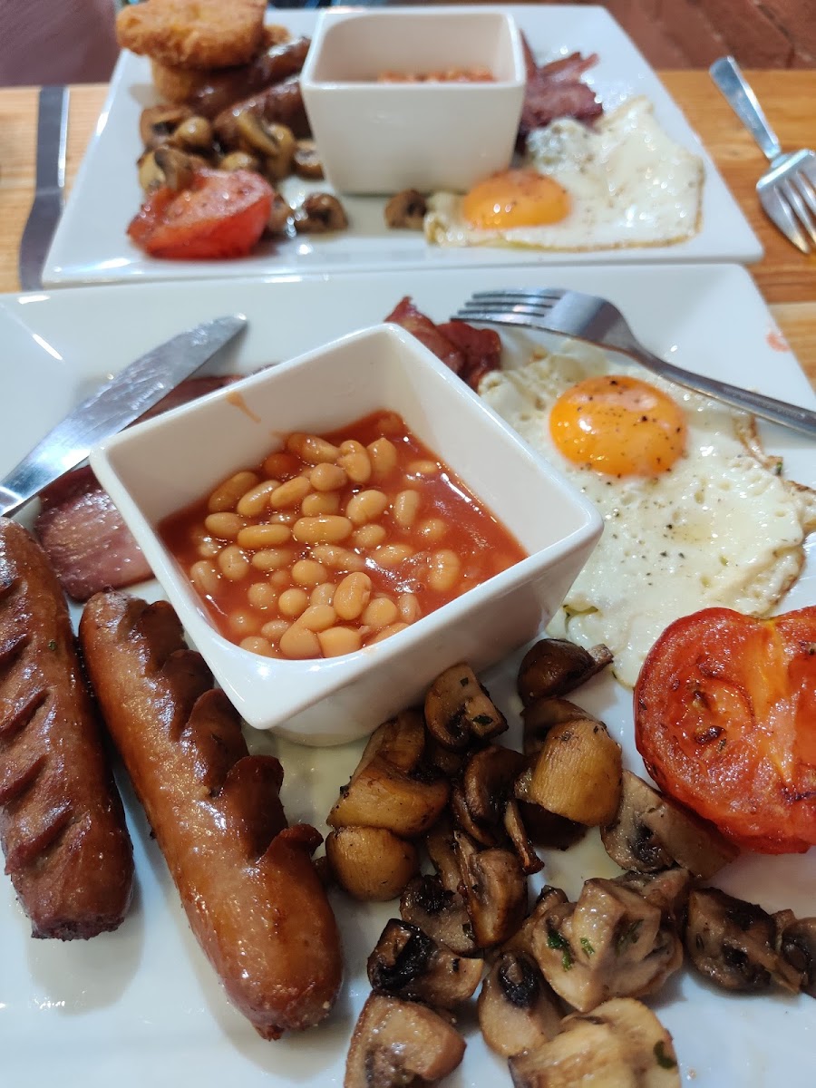 The Goldfinch Cafe - Photo 7