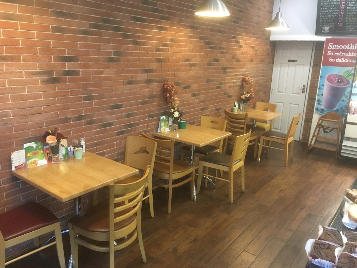 The Goldfinch Cafe - Photo 8