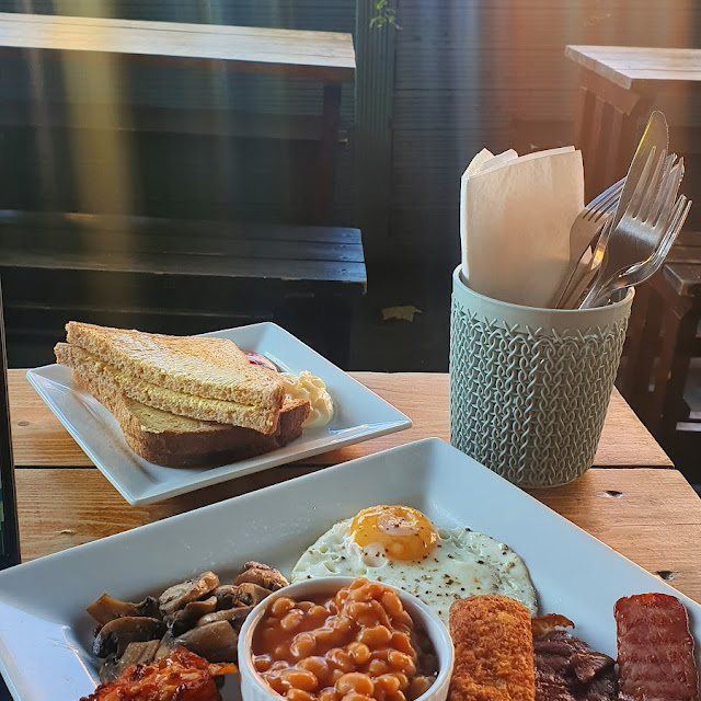English Breakfast