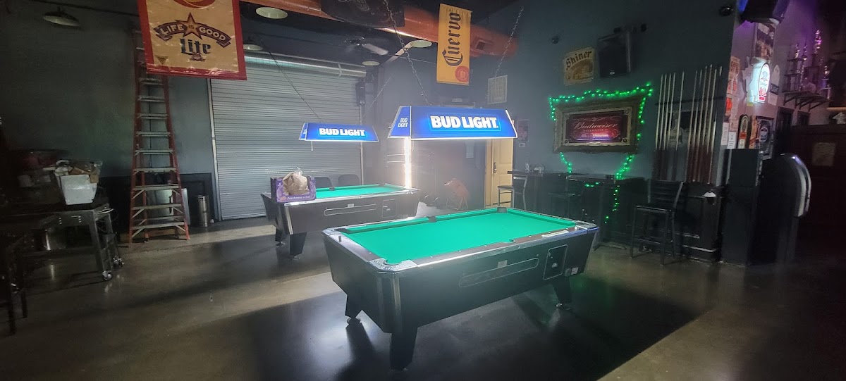 Al's Sports Bar - Photo 2