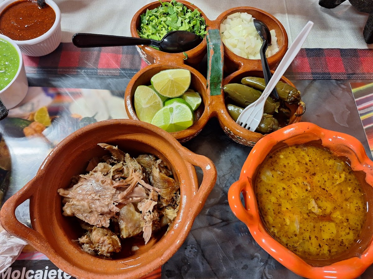 Don Lalo Restaurant - Photo 5