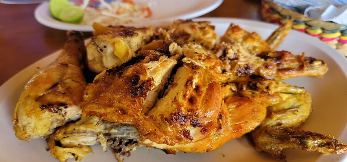 Pollos Lucas - Photo 5