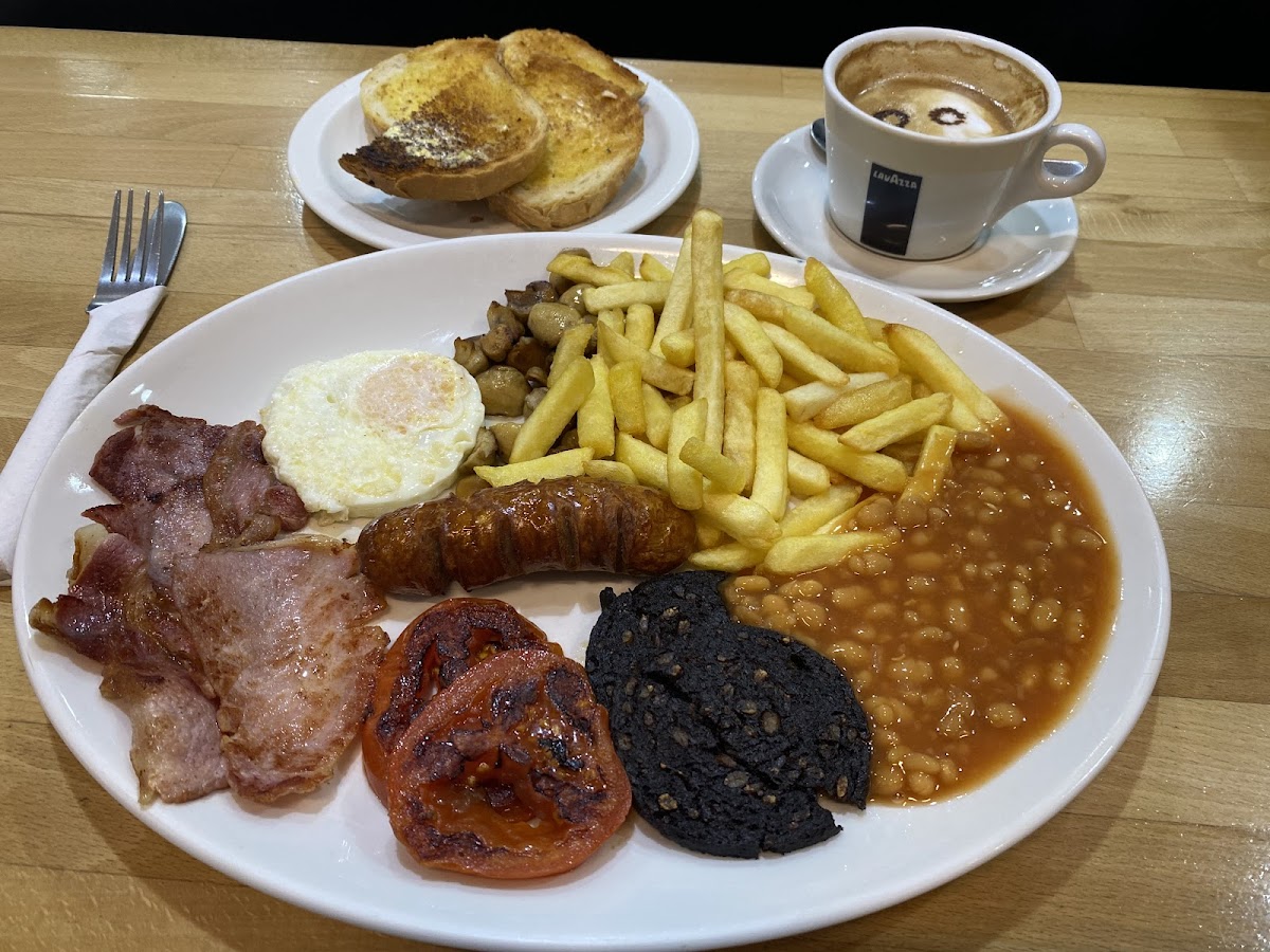 Giggling Sausage Cafe - Photo 2