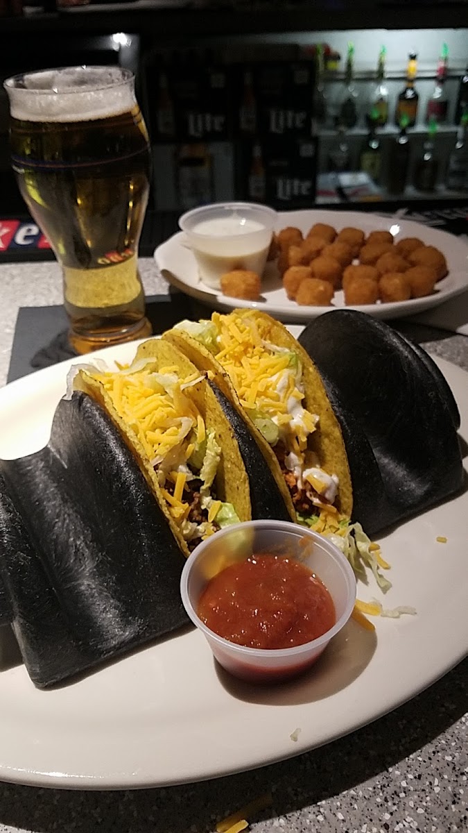 Pandemonium Bar & Grill - Photo 6