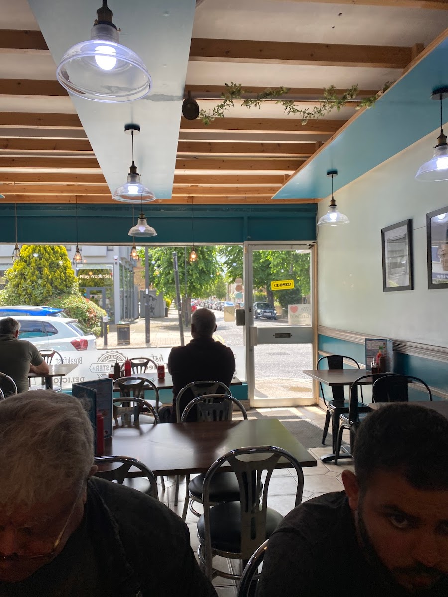 Lancaster Cafe - Photo 7