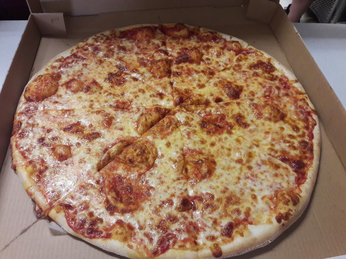 Nia's Pizzeria - Photo 7