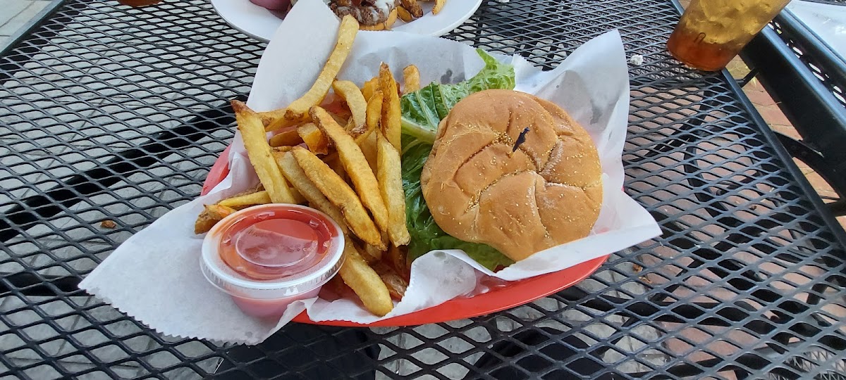 Otie's Tavern & Grill - Photo 1