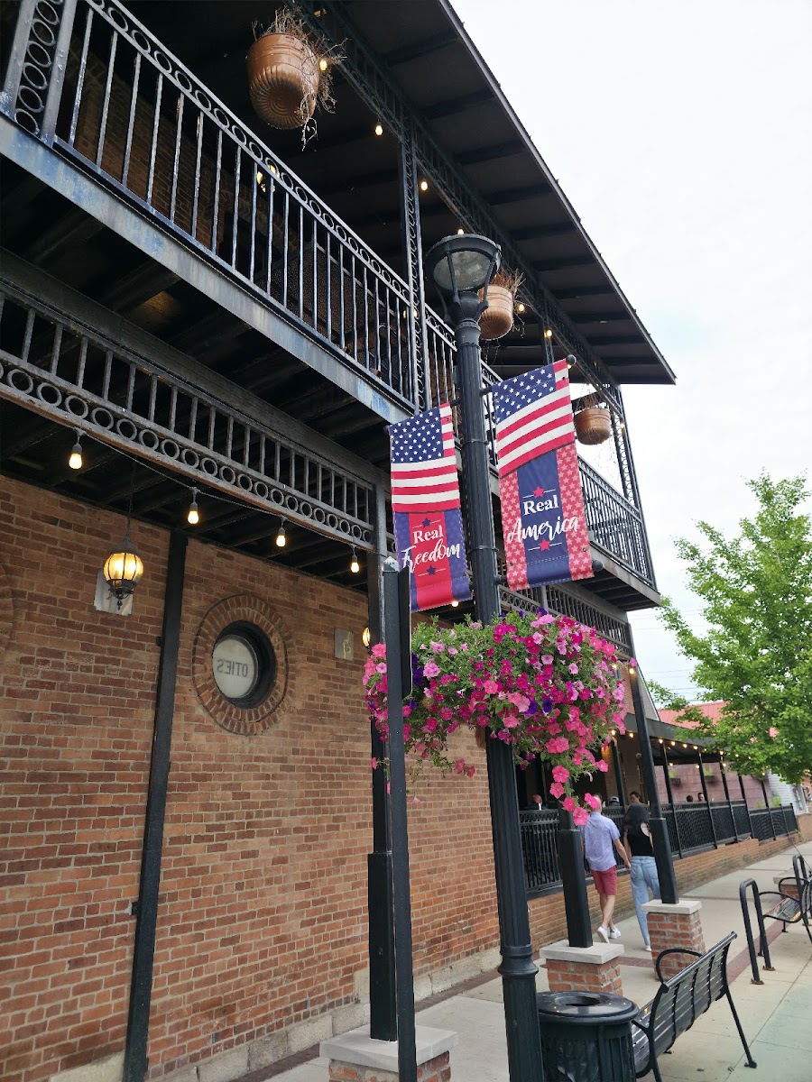 Otie's Tavern & Grill - Photo 3