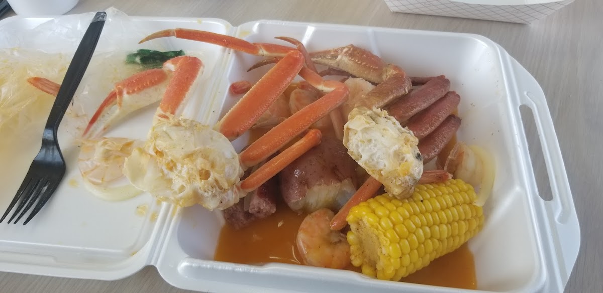 Ellis Seafood - Photo 2