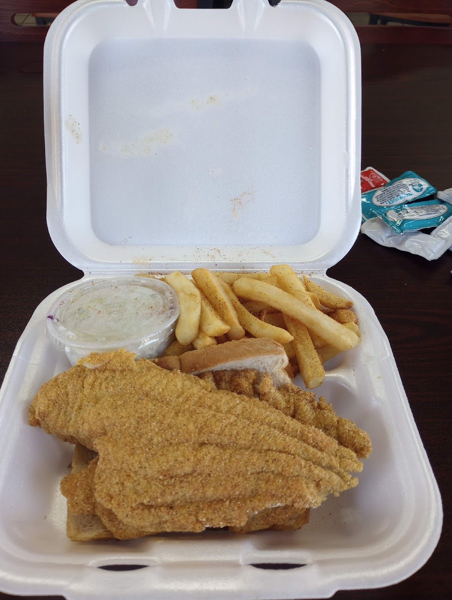 Ellis Seafood - Photo 5