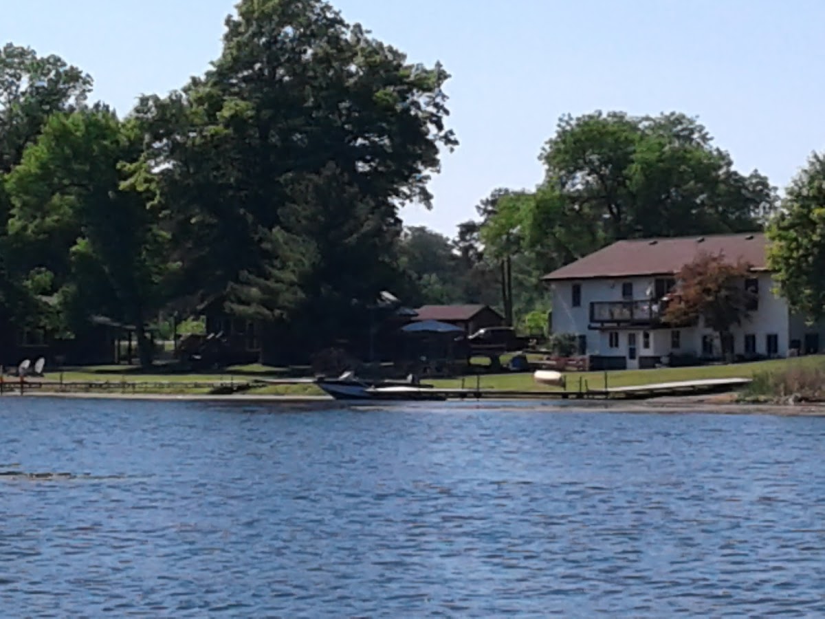 Northwinds Resort and Bar - Photo 2