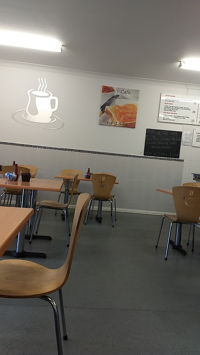 Tiffins - Photo 3