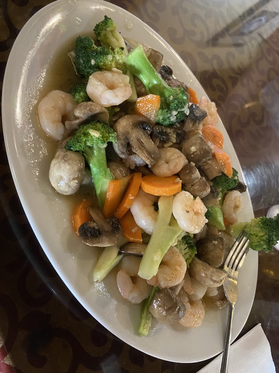 Mimi's Buffet - Photo 6