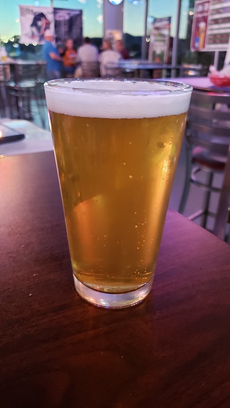 The Wellhead Sports Bar - Photo 4