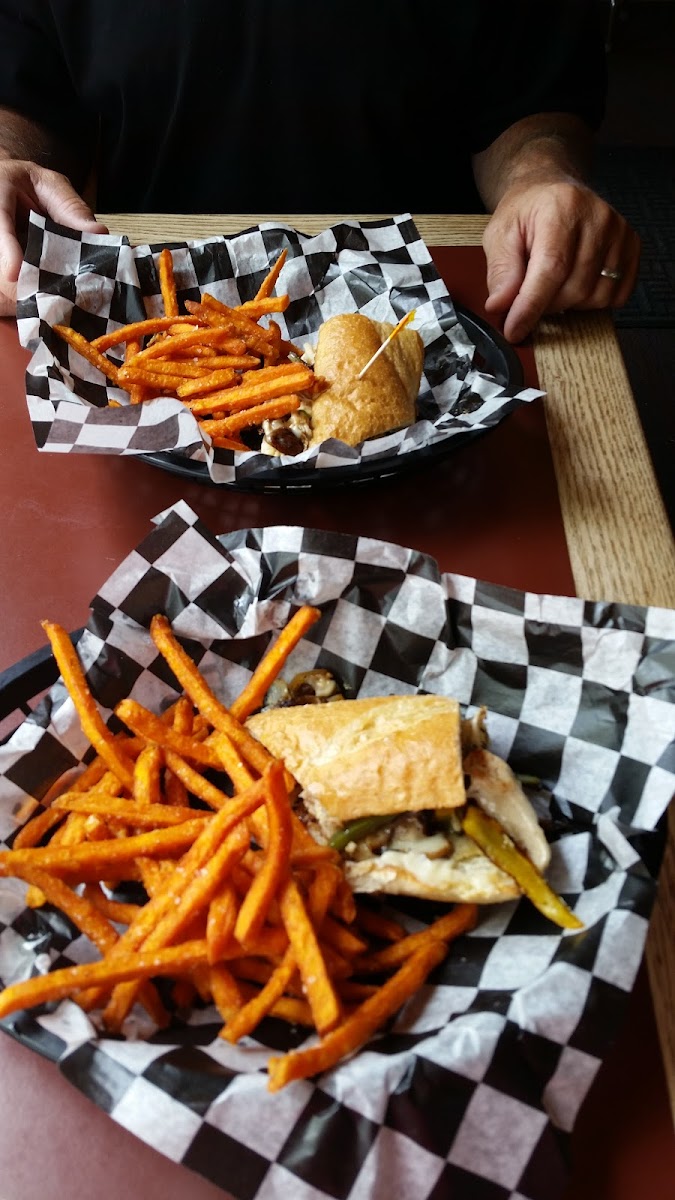 Hahns Peak Cafe - Photo 4