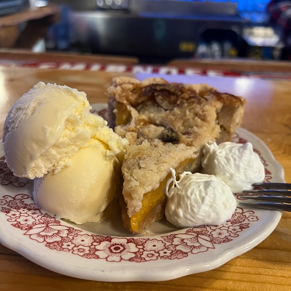 Hahns Peak Cafe - Photo 6
