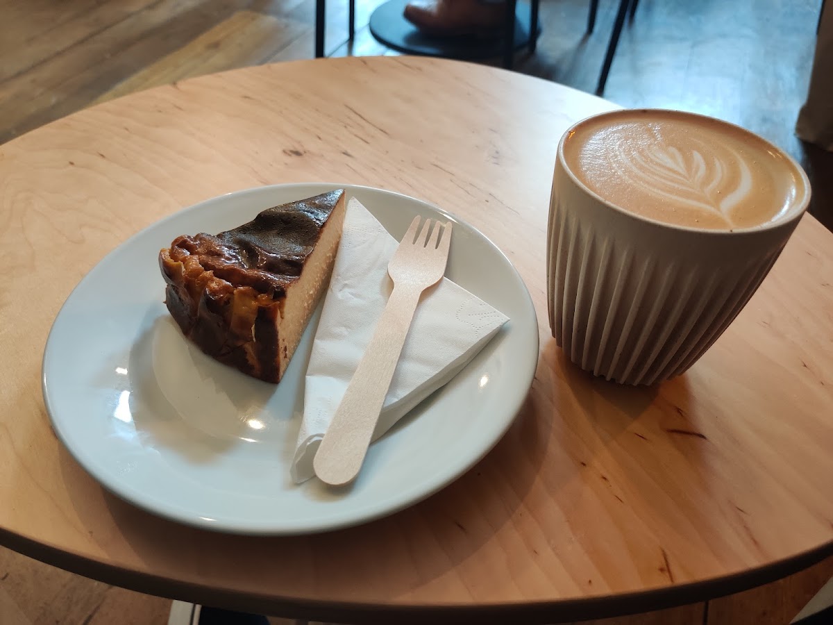Coffever Coffee Roastery - Photo 6
