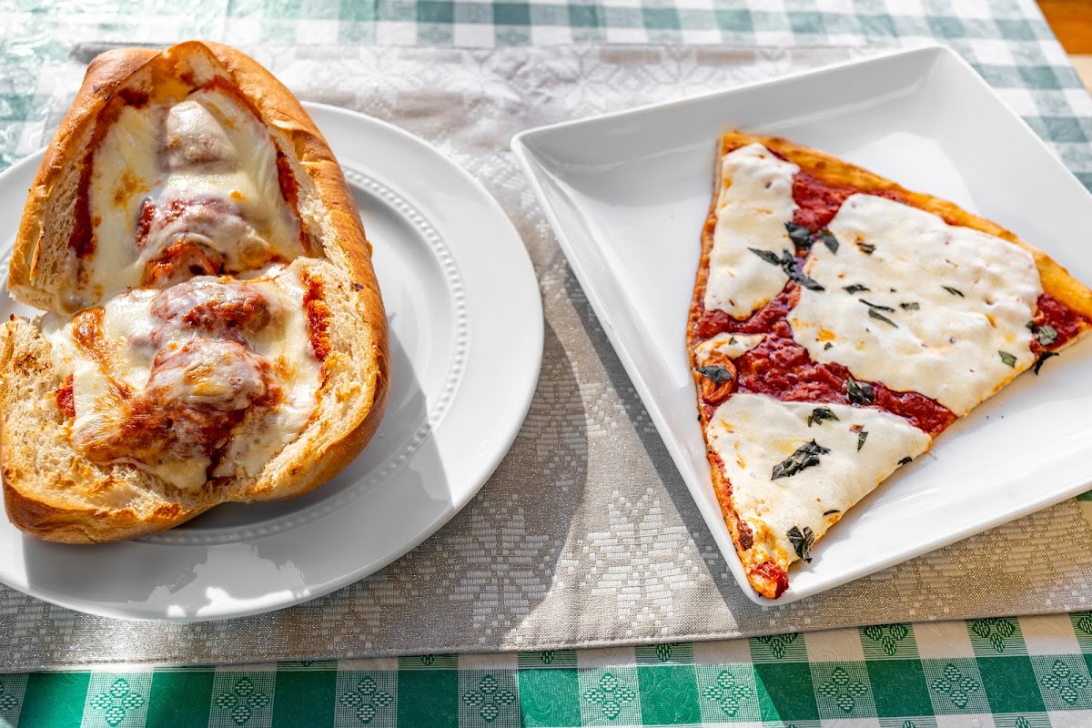 Donnagio's Pizzeria - Photo 1