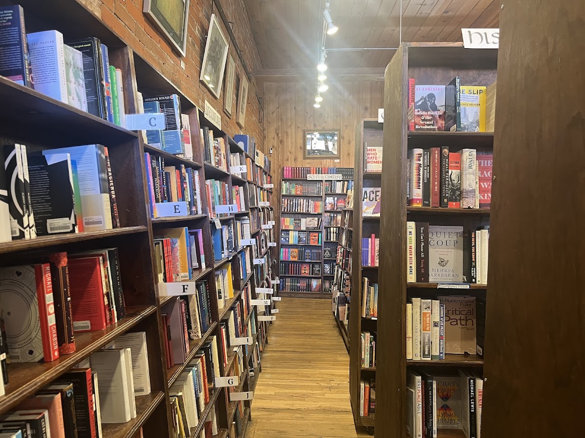 Trident Booksellers and Cafe - Photo 3