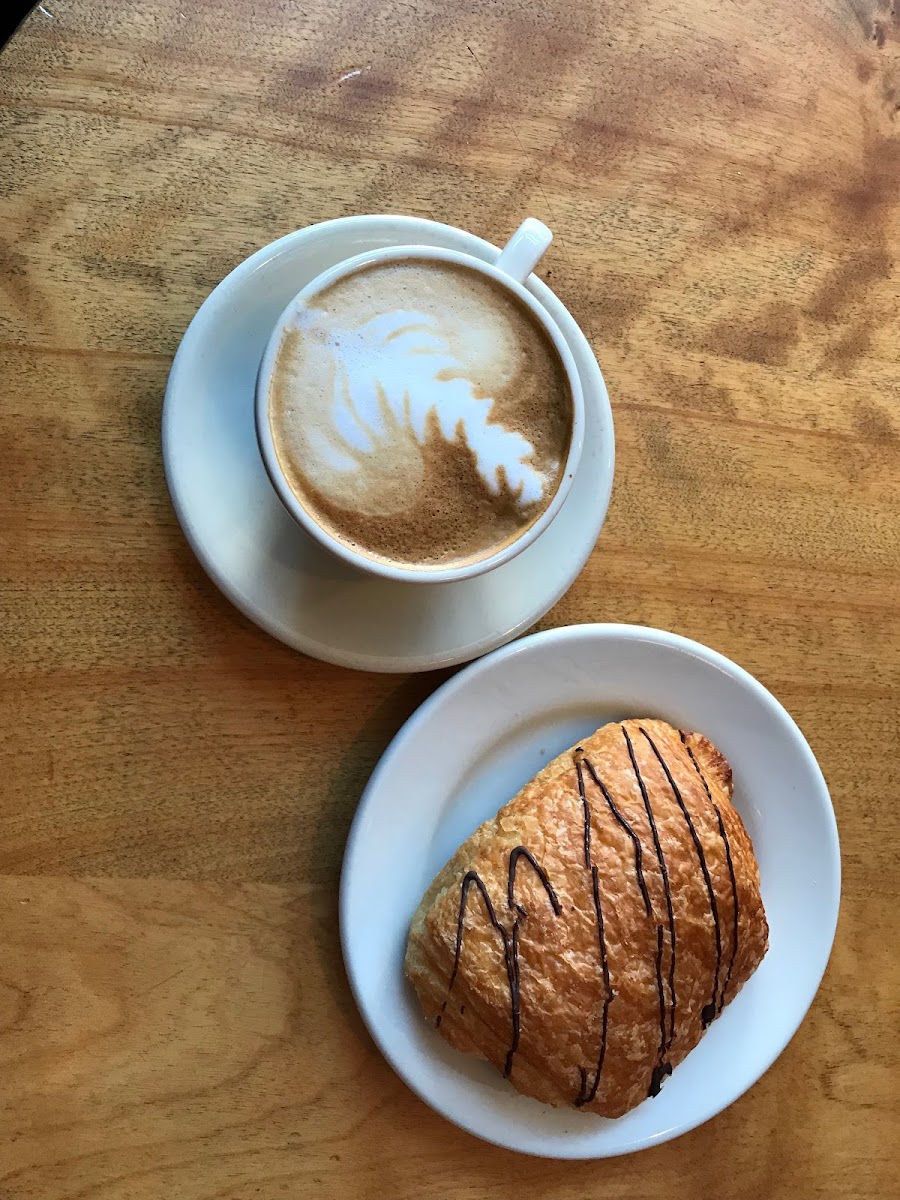 Trident Booksellers and Cafe - Photo 4