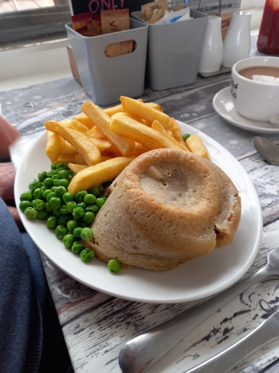 Angelo's Cafe - Photo 5