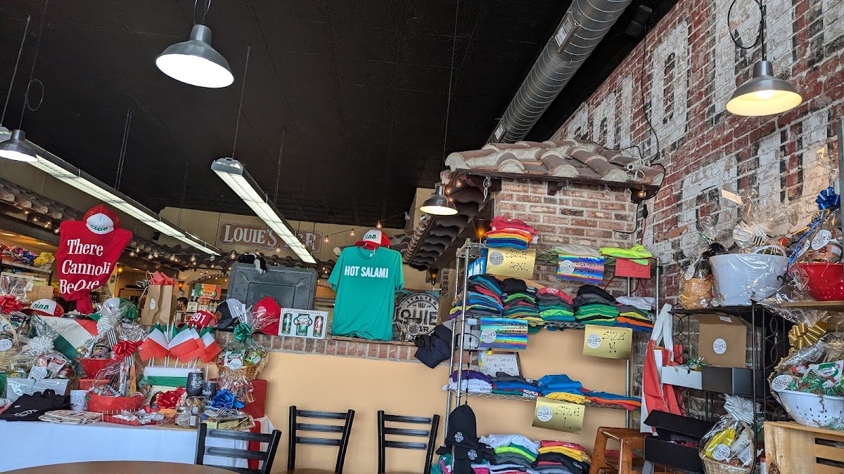 Louie's P&R - Photo 2