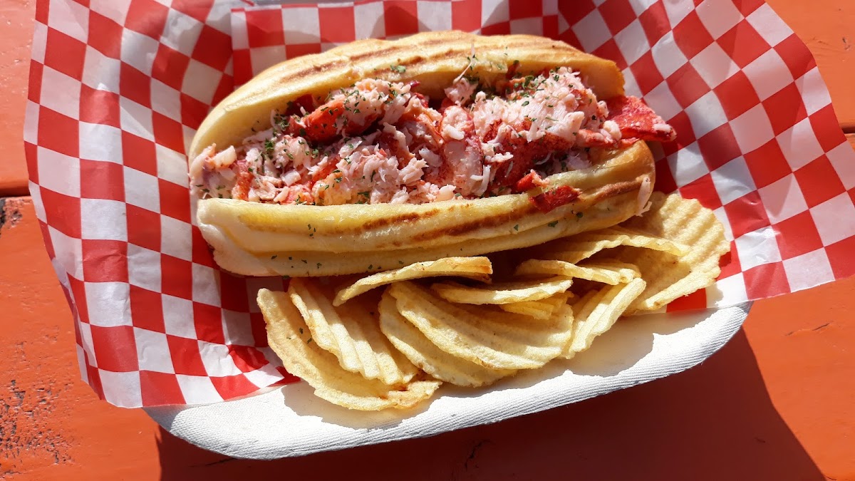 Tom's Lobster Shack - Photo 1