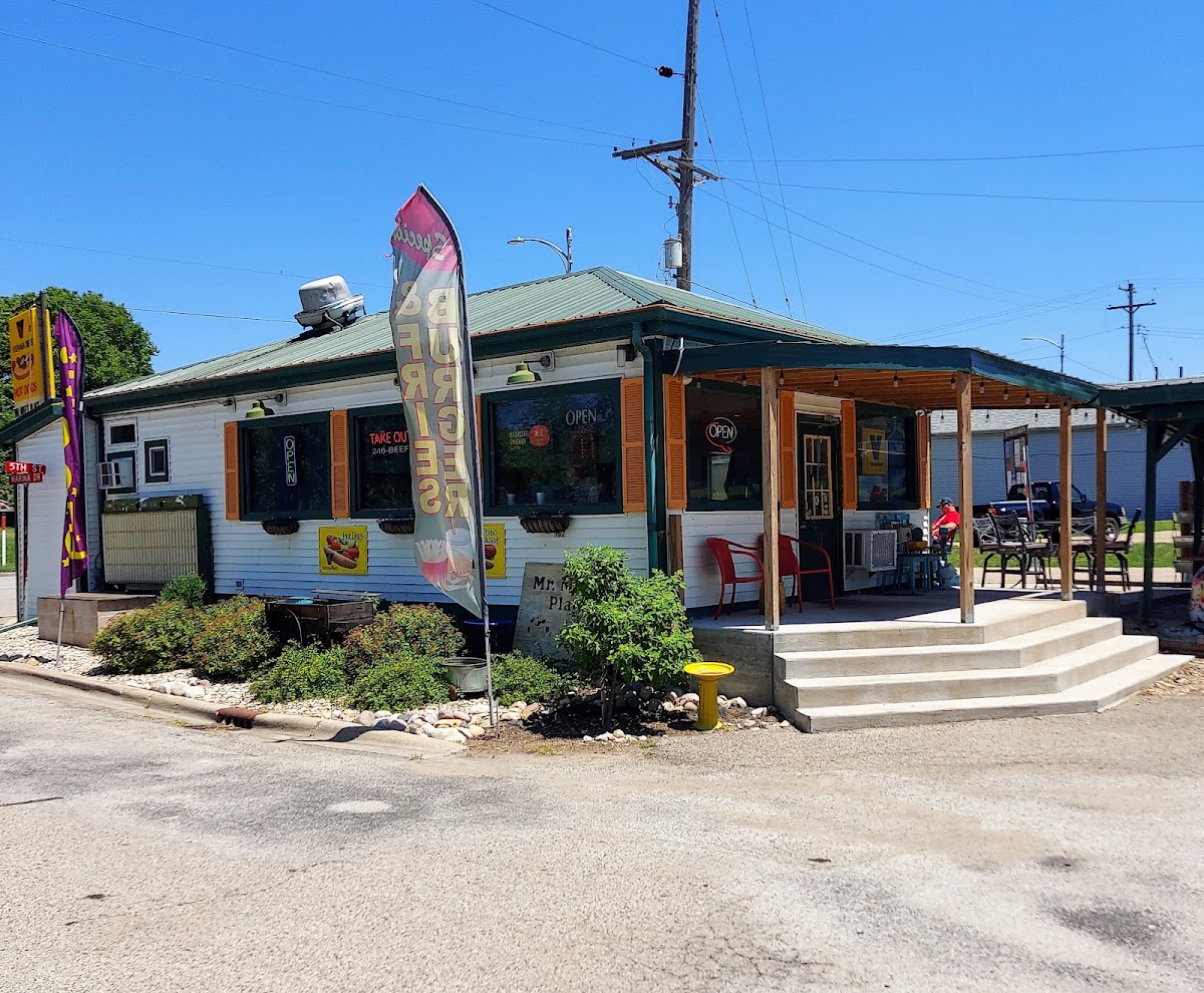 Mr. Mike's Place - Photo 3