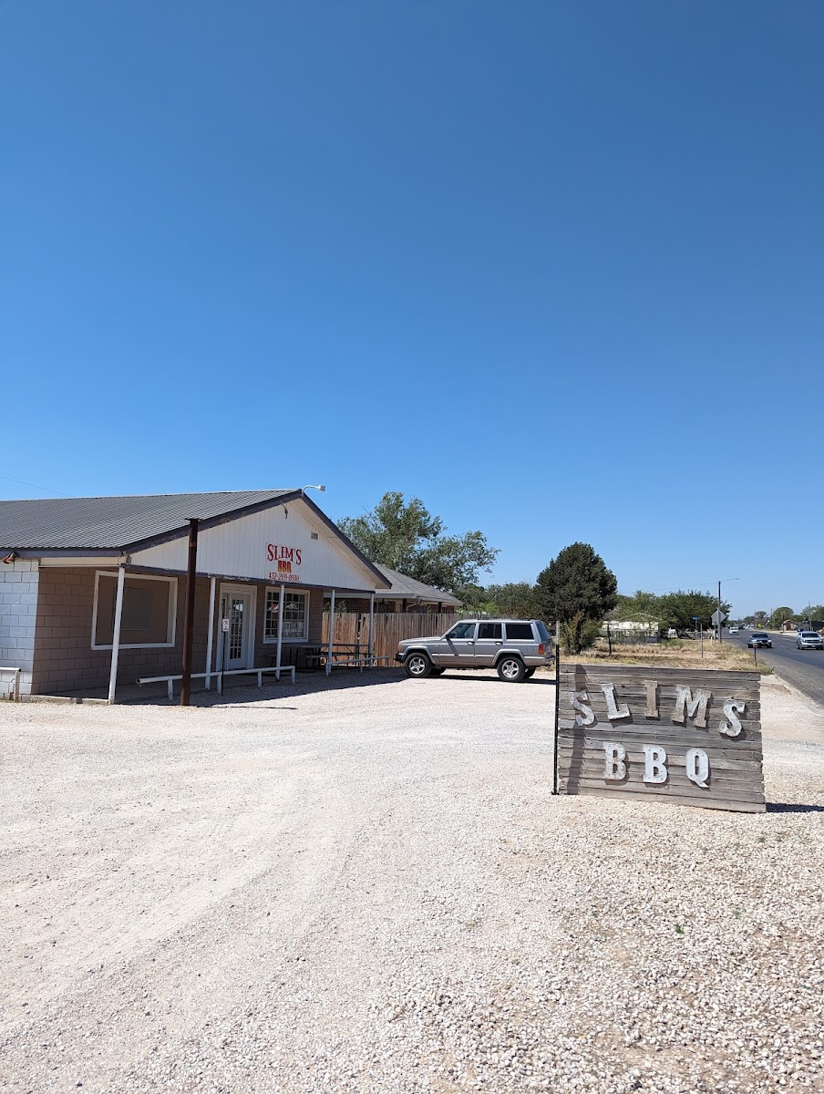 Slim's BBQ - Photo 2