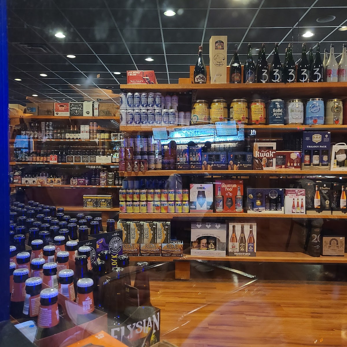 Sabatini's Bottle Shop & Bar - Photo 3