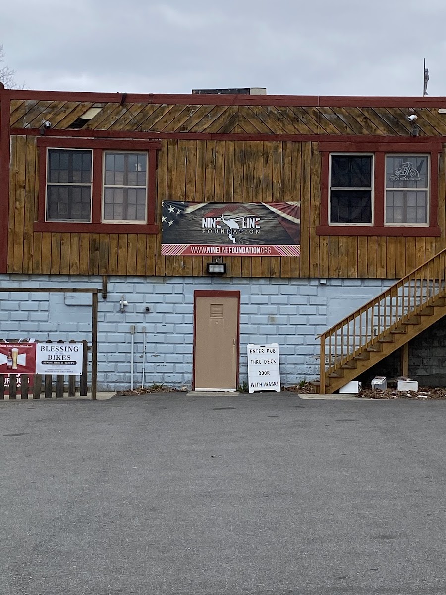 Pot Belly Pub - Photo 2