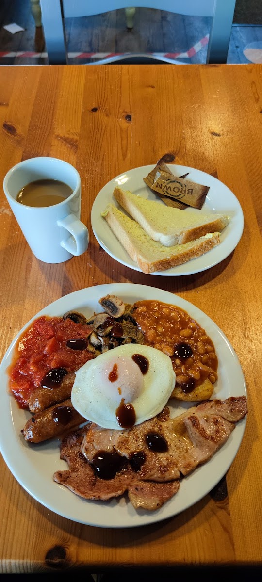 Highwayman Cafe - Photo 4