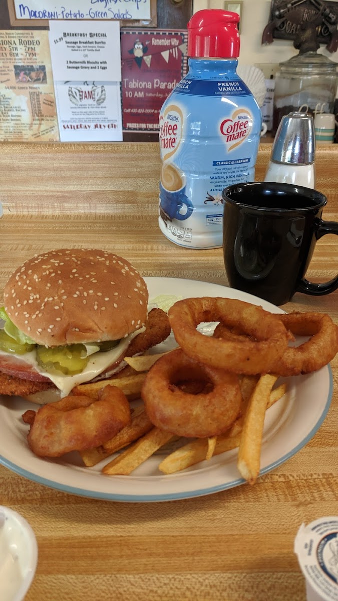 Sage Brush Inn Cafe - Photo 8